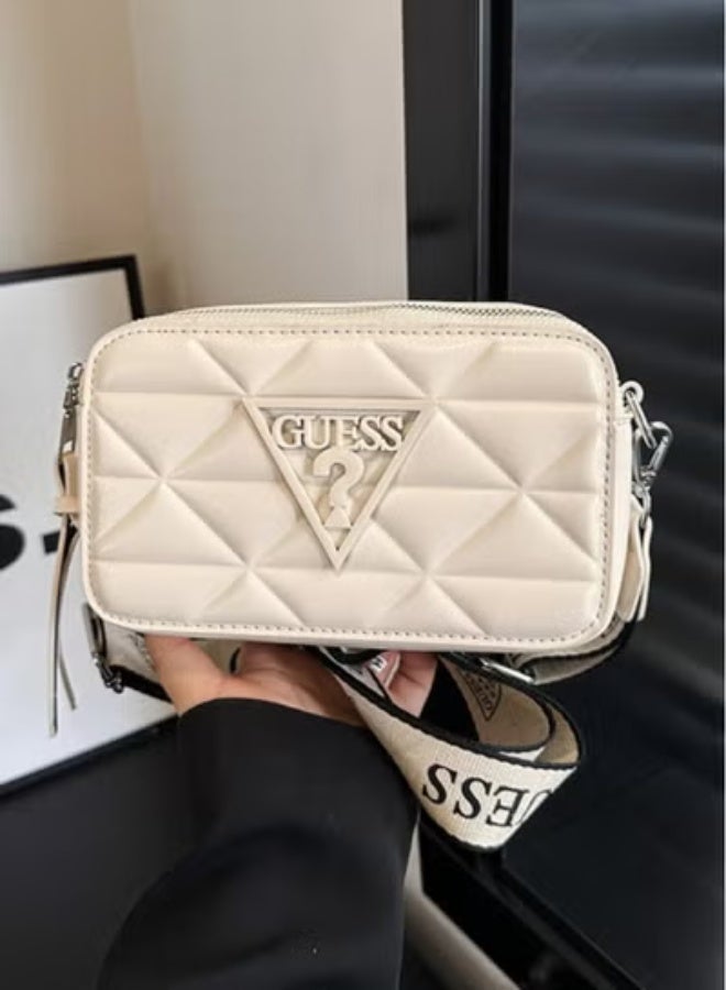 GUESS Women Crossbody Bag,Bag for Women,Shoulder Bag 20*12*7.5cm - Image 1